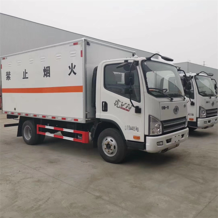 解放易燃液体厢式运输车