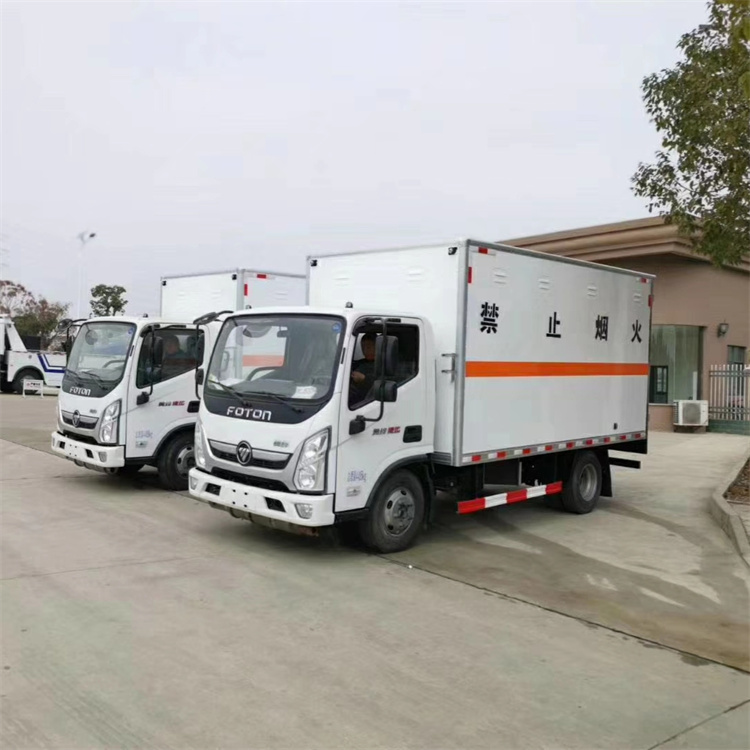 福田易燃液体厢式运输车