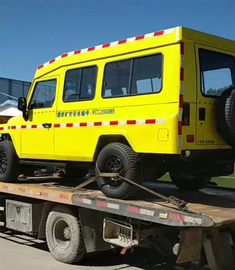 地下矿山运人车,地下矿山指挥车,矿用无轨人车