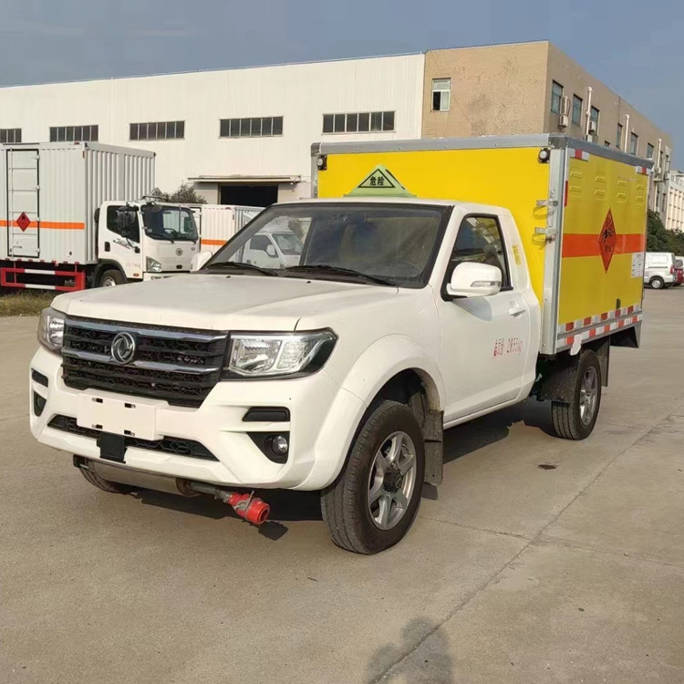 东风日产炸药雷管混装车 四驱民爆车 小型火工